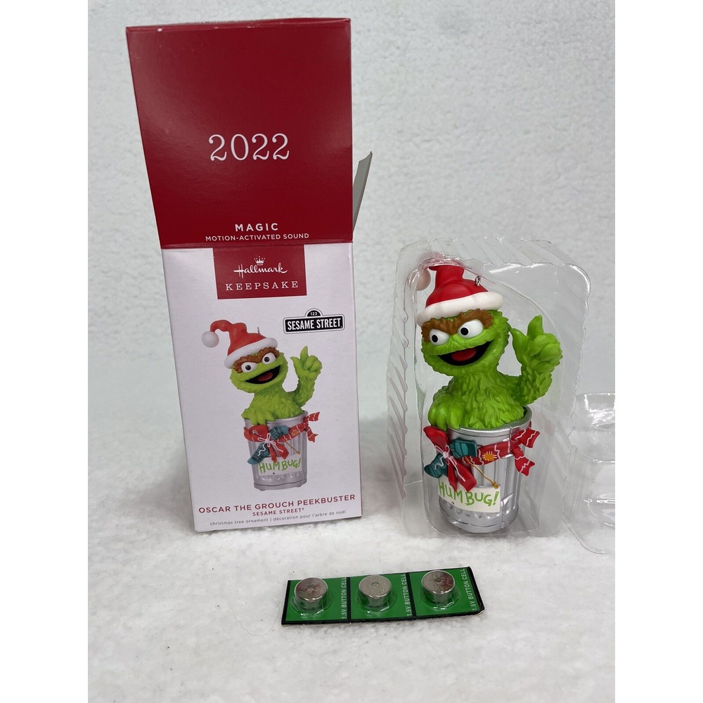 Hallmark Keepsake 2022 Sesame Street Oscar The Grouch Peekbuster NIB. - Picture 2 of 5